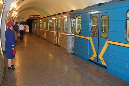 Бесплатный интернет в Киевском метро обойдется почти в 9 миллионов гривен