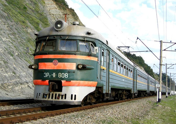 В Керчи поезд наехал на человека: потерпевший скончался на месте