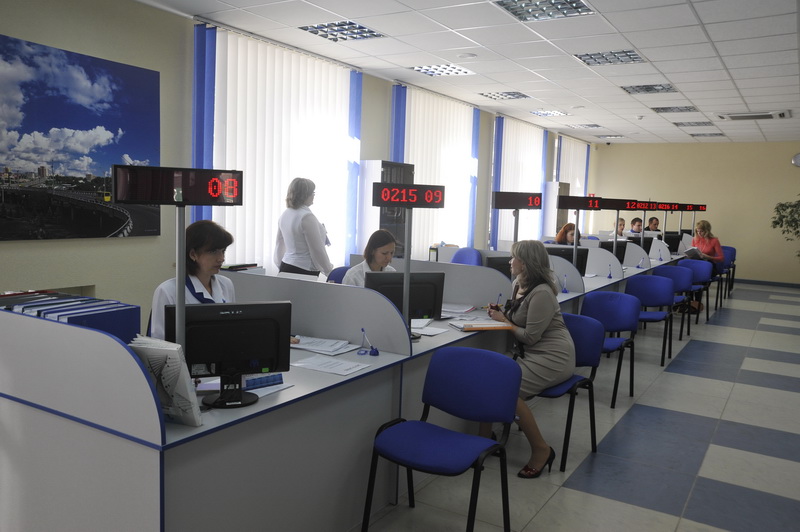 Украинцы смогут оценить работу центров админуслуг