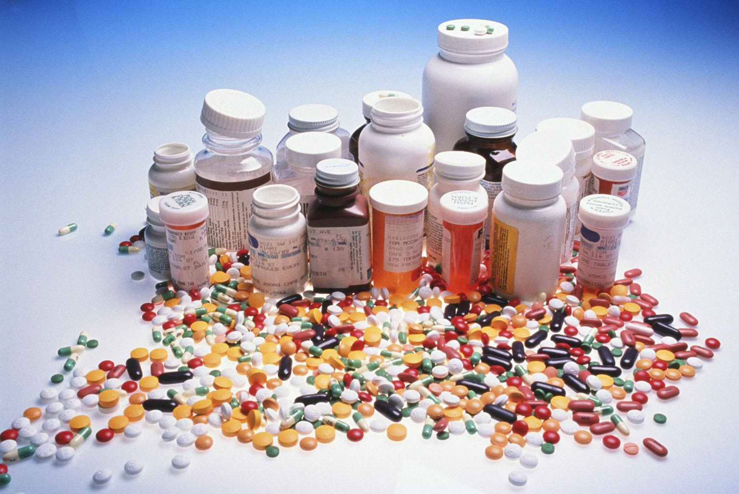 Хотят запретить указывать цены на наружной рекламе лекарственных препаратов
