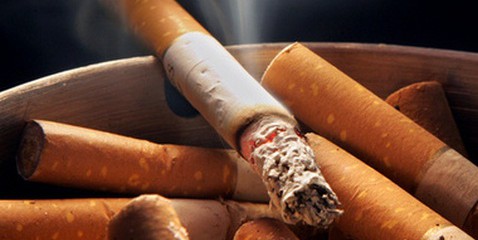 Хотят запретить курить на террасах кафе и ресторанов