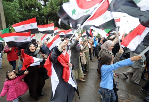 Живой щит в Сирии: сирийцы встали на защиту своей страны от военного вторжения. ВИДЕО