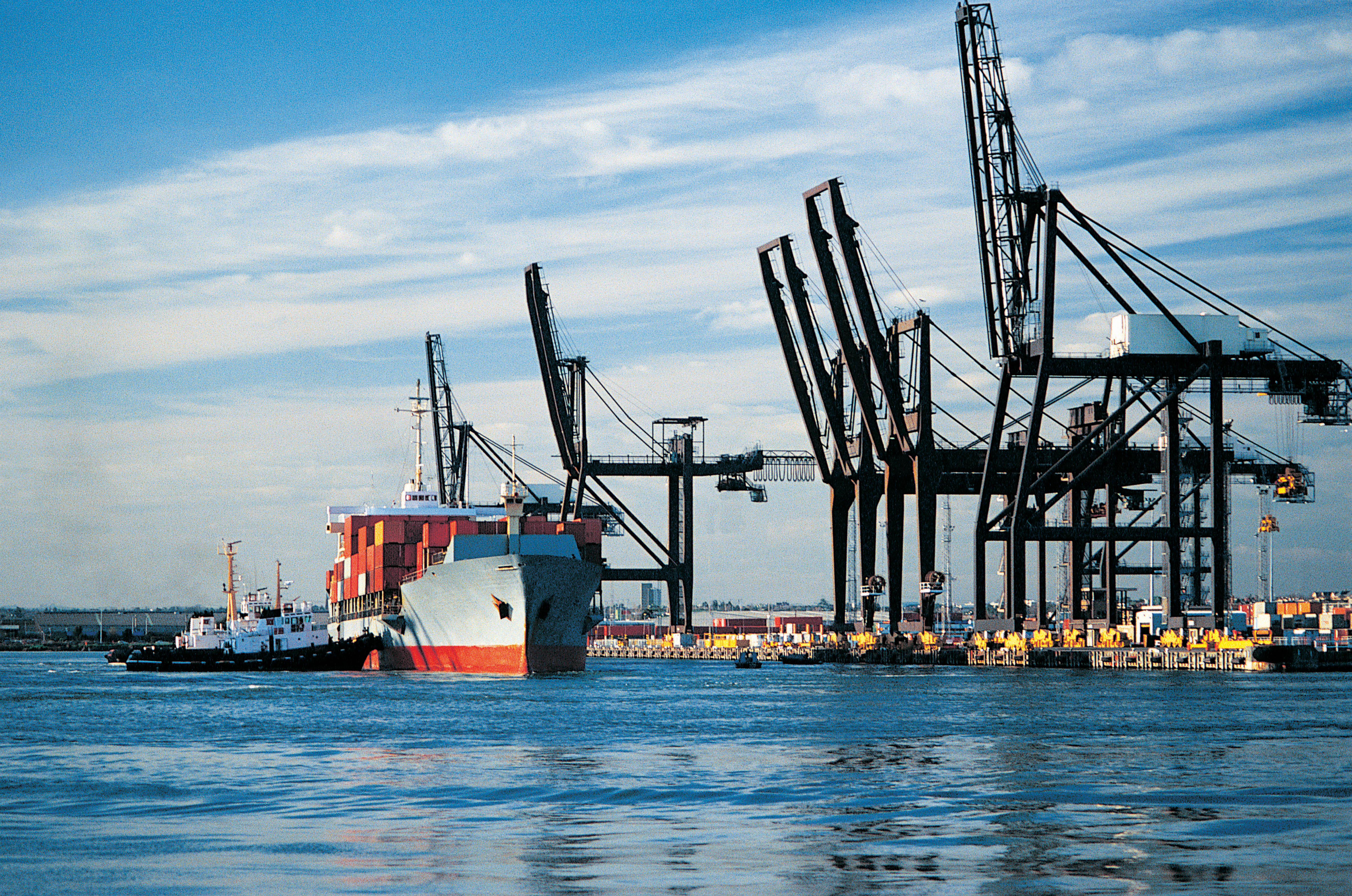 Действуют правила предоставления услуг в морских портах Украины