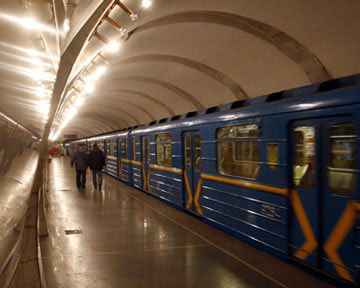 В связи с проведением футбольного матча работу киевского метрополитена продлят на 1 час